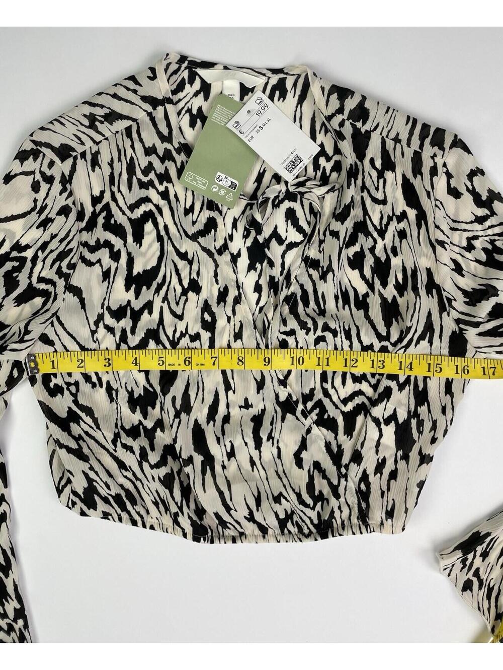 H&M Zebra Print Cropped Wrap Blouse S NWT Bell Sleeve Abstract Animal Top - Picture 7 of 8